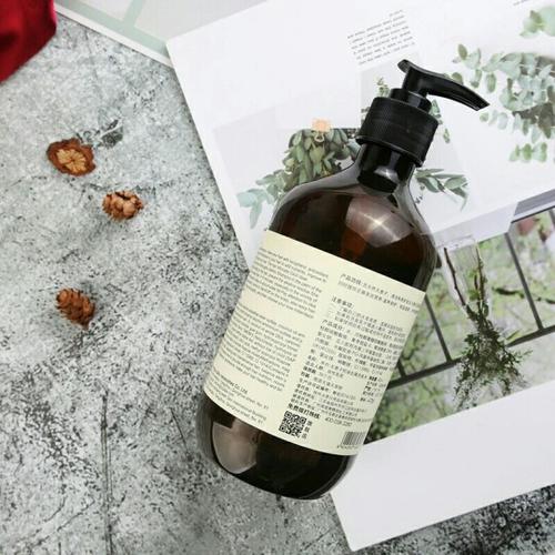 打造健康、清潔、養(yǎng)護(hù)兼?zhèn)涞哪惺孔o(hù)膚體系 打造健康、清潔、養(yǎng)護(hù)兼?zhèn)涞哪惺孔o(hù)膚體系