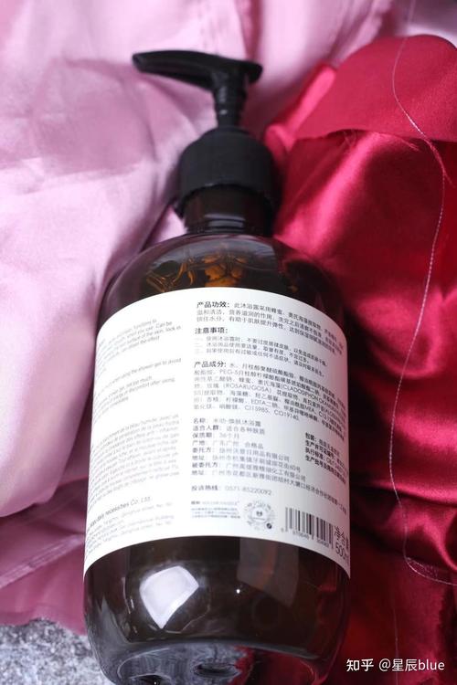 探索男士護(hù)膚套裝的科技密碼，讓肌膚屹立歲月無恙