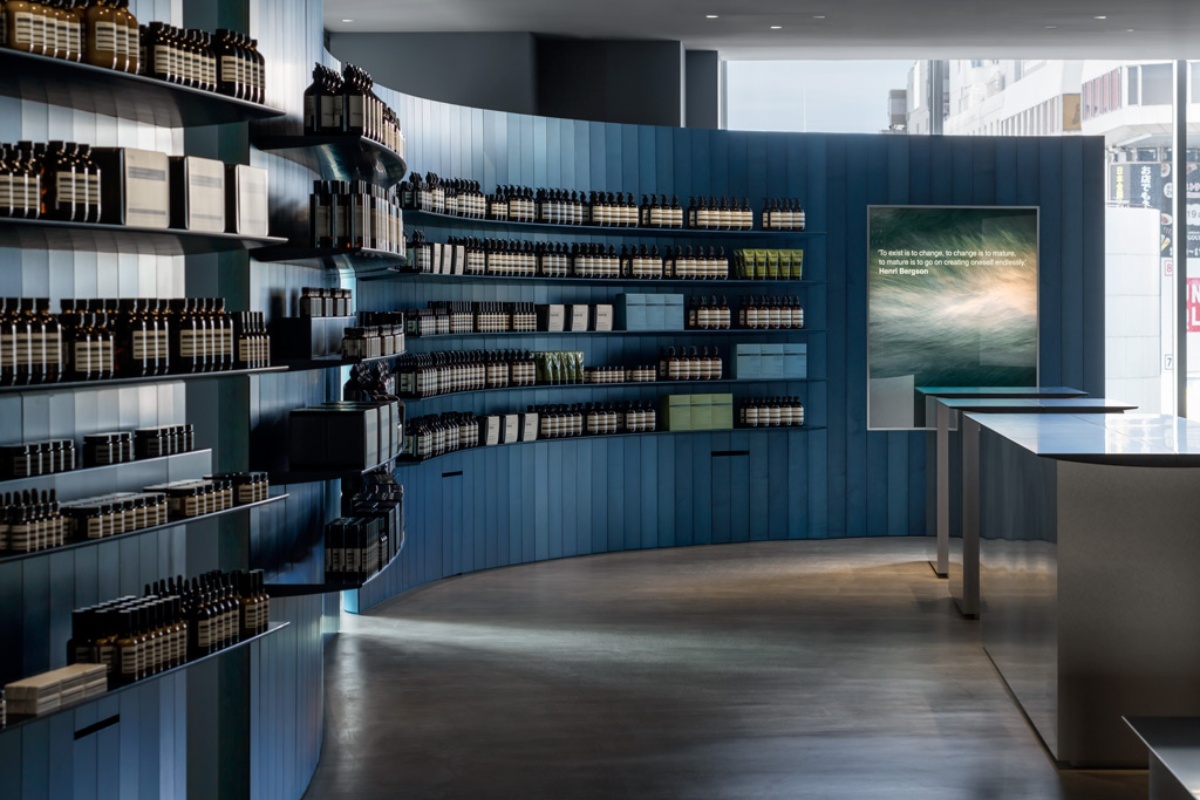 男士專用洗發(fā)水：特別適合細軟發(fā)質，增強發(fā)絲韌性